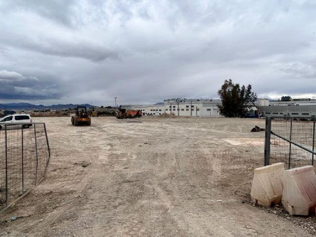 Arrancan las obras del nuevo aparcamiento disuasorio Molina Norte, ubicado junto a la Avenida Gutiérrez Mellado, en el Barrio de San José Los Ángeles - 2, Foto 2