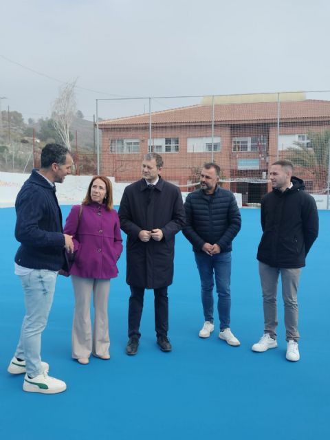 Los 92 alumnos del CEIP Juan XXIII de Monteagudo disfrutarán de una nueva pista deportiva renovada y más segura - 2, Foto 2