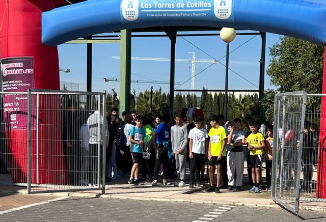 El IES La Florida celebra su I Carrera Solidaria y recauda fondos para el IES La Sénia de Paiporta - 2, Foto 2