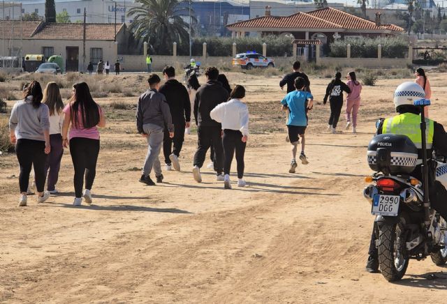 El IES La Florida celebra su I Carrera Solidaria y recauda fondos para el IES La Sénia de Paiporta - 4, Foto 4