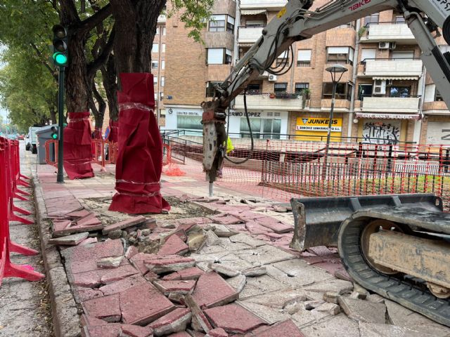 Murcia mejora la accesibilidad con la remodelación de la acera peatonal en la Avenida de los Pinos - 3, Foto 3