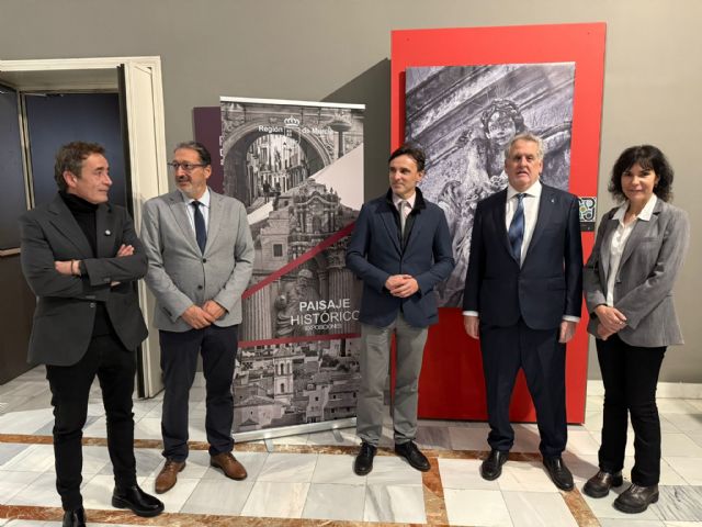 La exposici�n 'Miradas del paisaje' muestra el valor del detalle arquitect�nico urbano, Foto 2