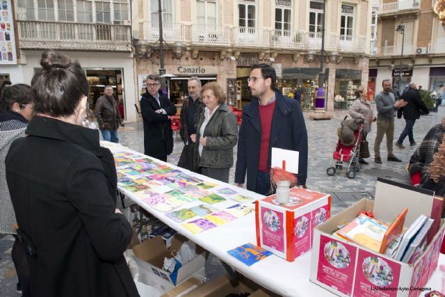 Arte por un lápiz, trueque solidario en el Icue - 5, Foto 5