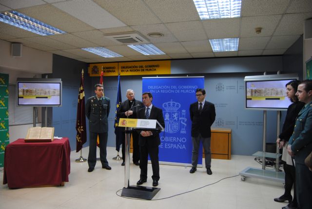 La Guardia Civil recupera un libro bautismal del siglo XVII que pertenecía a la parroquia de San Andrés de Murcia - 3, Foto 3