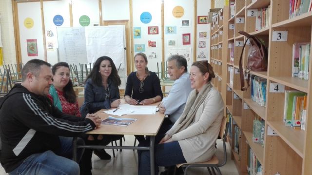 El Ayuntamiento remodelará el patio del ciclo Infantil en el CEIP “Fulgencio Ruiz” de Santiago de la Ribera - 1, Foto 1