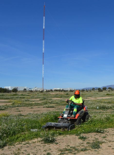 El Ayuntamiento acomete diversas labores de acondicionamiento en el parque de La Emisora - 2, Foto 2