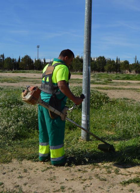El Ayuntamiento acomete diversas labores de acondicionamiento en el parque de La Emisora - 3, Foto 3