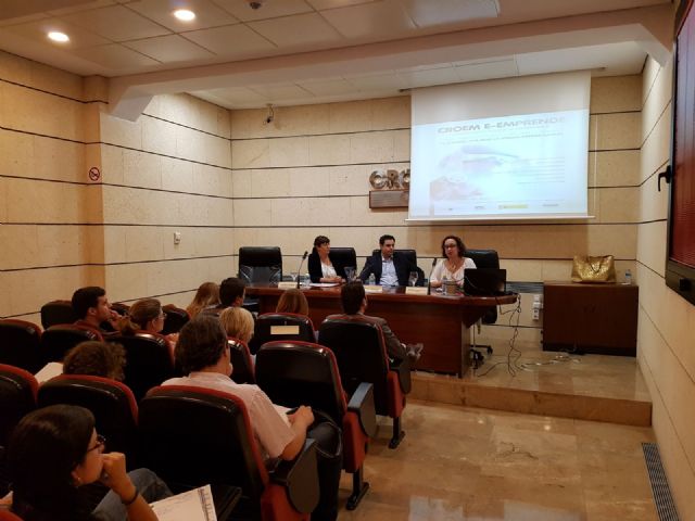 La Comunidad pone en marcha un programa que ofrece formación y orientación a medida a los jóvenes con interés por emprender - 1, Foto 1