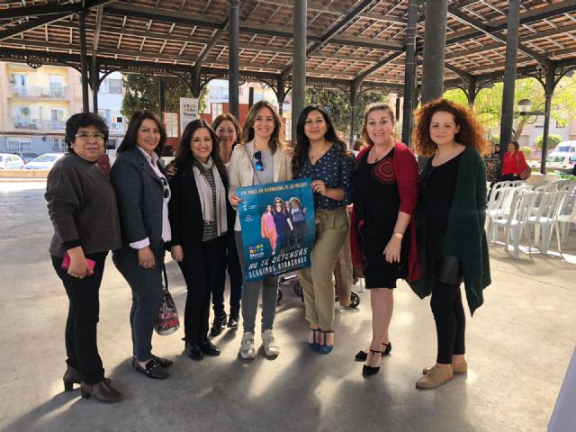 Segundas generaciones de mujeres inmigrantes relatan sus experiencias de integración en el III encuentro ´Mujeres del mundo´ - 2, Foto 2