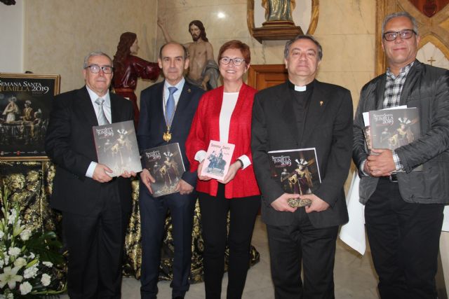 El maestro Miguel García presenta el libro de Semana Santa 2019 - 1, Foto 1