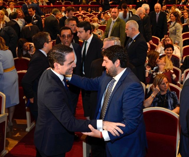 El presidente de la Comunidad asiste al pregón de la Semana Santa de Murcia, a cargo de Teodoro García Egea - 2, Foto 2