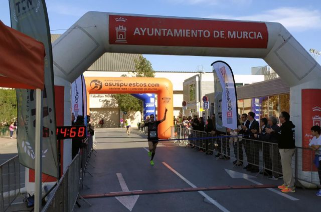 Más de 500 corredores populares se vuelcan con la Carrera Solidaria Centenario Murcia Club de Tenis 1919 - 4, Foto 4