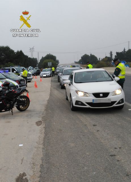 La Guardia Civil investiga al conductor de una furgoneta que superaba nueve veces la tasa de alcoholemia permitida - 3, Foto 3