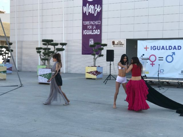 Lectura del Manifiesto del 8 de marzo, Día Internacional de la Mujer en Torre Pacheco 2020 - 2, Foto 2