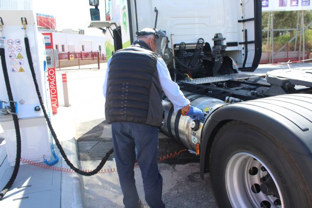 Redexis y Cepsa inauguran en Puerto Lumbreras su primera gasinera en España - 2, Foto 2