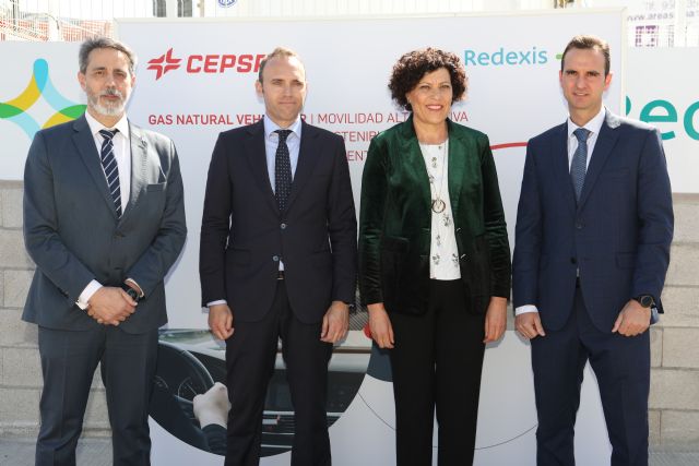 Redexis y Cepsa ponen en marcha su primera estación de repostaje de gas natural vehicular - 1, Foto 1