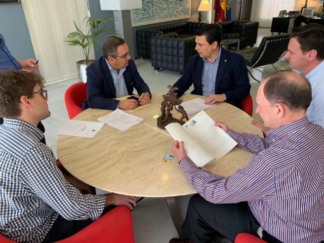 El Ayuntamiento contrata las obras de reparación de la cubierta del pabellón deportivo dañado por el granizo de la última DANA - 1, Foto 1