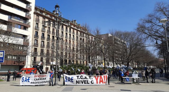 Los Técnicos Sanitarios depositan sus quejas al gobierno de Navarra en el buzón de SAE - 2, Foto 2