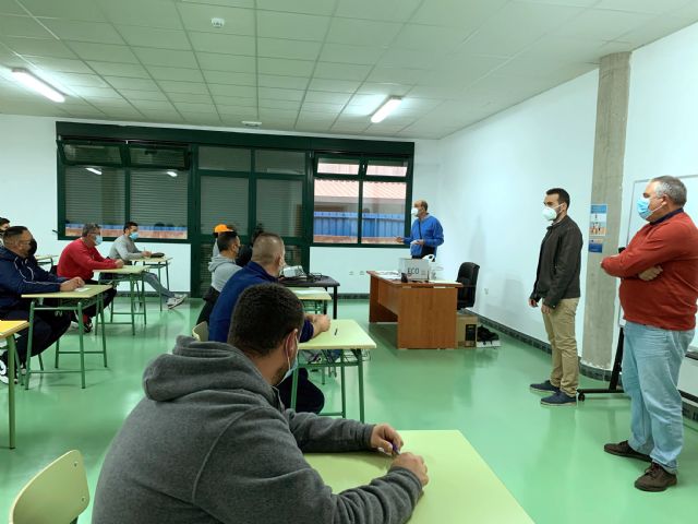 Da comienzo el curso de Patrón Costero Polivalente, tan demandado por el sector pesquero aguileño - 2, Foto 2