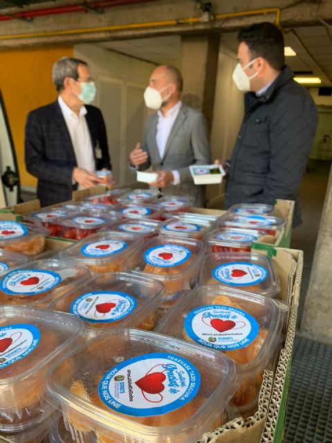El SCRATS reconoce a los sanitarios del Hospital de Toledo por su gran labor ante la pandemia con 800 tarrinas de productos saludables - 4, Foto 4