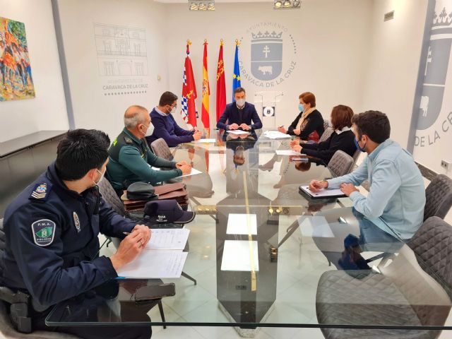 Alrededor de 1.500 personas del grupo tres de la campaña de vacunación serán citadas en los próximos tres días al pabellón Jorge Bera para recibir la dosis contra el COVID-19 - 1, Foto 1
