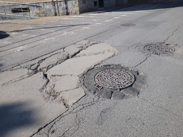 El PP de Murcia propone el arreglo inmediato de los desperfectos en la calle Orilla de la Vía de Santiago El Mayor - 3, Foto 3