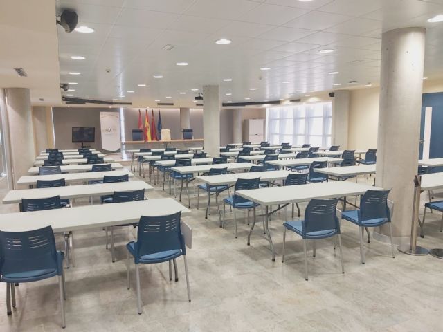 El Ayuntamiento de Lorca cede el uso del salón de usos múltiples del Centro de Desarrollo Local para la realización de los exámenes teóricos del carnet de conducir de la DGT - 1, Foto 1