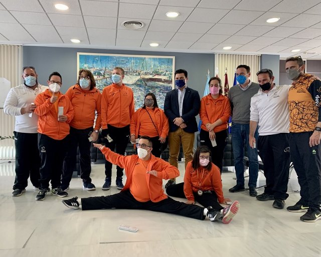 Recepción al equipo de natación de Aidemar tras su paso por el Campeonato de España - 1, Foto 1