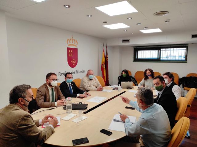 Ayuntamiento, Iberdola y la CARM acuerdan ampliar un mes el plazo de presentación de alegaciones al trazado para la construcción de la línea de alta tensión Hinojar-Lorca-Águilas - 1, Foto 1