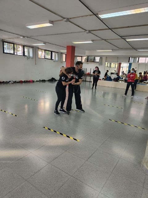 Éxito de participación en la MasterClass de Defensa Personal para mujeres - 4, Foto 4