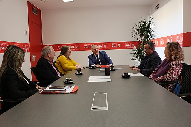 Pepe Vélez: A partir de mayo, actuaremos en serio desde el Gobierno regional para conseguir una igualdad real entre mujeres y hombres en el ámbito laboral - 1, Foto 1