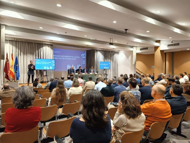 La Comunidad asesora a los ayuntamientos de la Región para que elaboren sus planes de accesibilidad - 1, Foto 1
