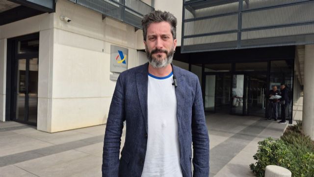 Podemos exigirá en la Asamblea que los trabajadores que cobran el SMI no paguen el IRPF - 1, Foto 1