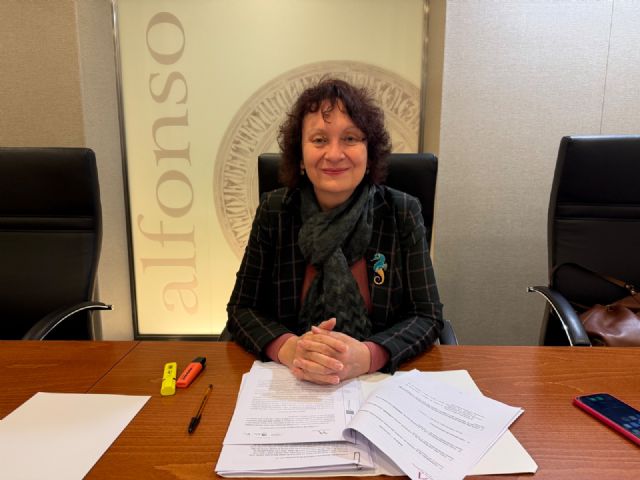 Podemos-IU-AV logra el apoyo de la Asamblea para modificar la ley que deja fuera del Ej�rcito a miles de soldados a los 45 a&ntilde;os, Foto 2