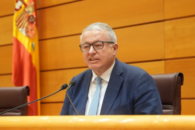 El senador Francisco Bernab� presidir� la Comisi�n de Investigaci�n del estado de la red ferroviaria en el Senado y Jos� Ram�n D�ez de Revenga ser� el portavoz del PP, Foto 2