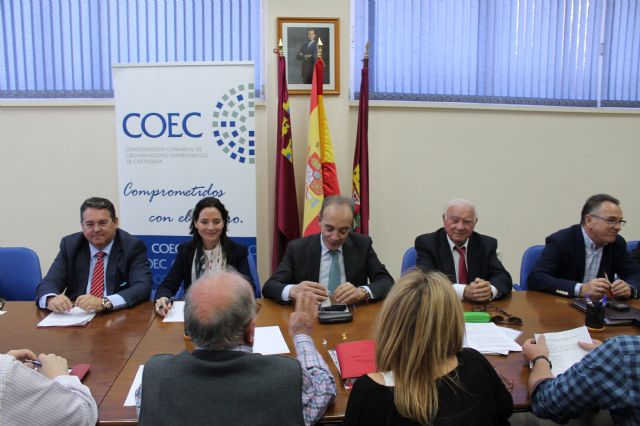 La asociación de limpiezas de edificios y locales de la región de Murcia firma  su convenio laboral - 1, Foto 1
