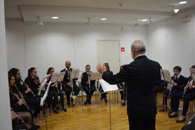 Salvador Robles presenta en Águilas la novela Aurora en la oscuridad - 1, Foto 1