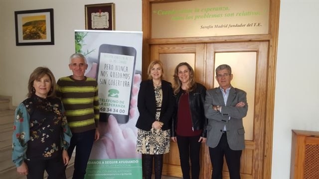 Familia subvenciona con 27.000 euros el Teléfono de La Esperanza, que recibió 7.541 llamadas el pasado año - 1, Foto 1