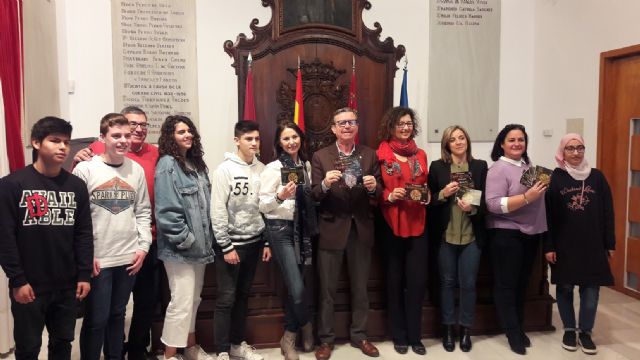 El dispositivo turístico para Semana Santa incrementa su personal y horario de atención, y distribuirá 25.000 impresos para visitantes, 1.000 de ellos en francés por primera vez - 1, Foto 1