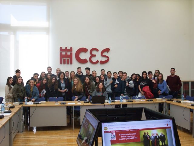 El Consejo Económico y Social de la Región de Murcia recibe a alumnos del IES Diego Tortosa de Cieza - 2, Foto 2