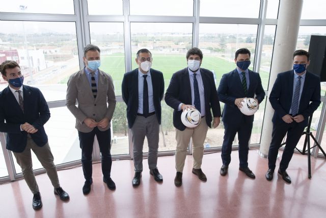 López Miras inaugura el campo de fútbol del futuro complejo deportivo de la Facultad de Ciencias del Deporte de la UMU - 1, Foto 1