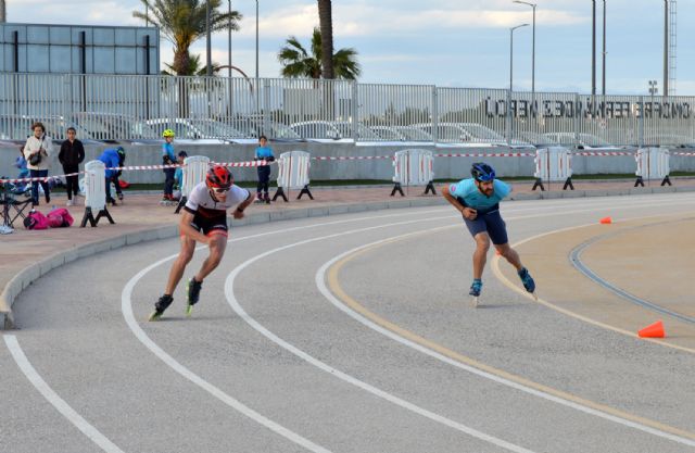 El Roller Queen triunfa en el campeonato regional de patinaje de velocidad con 14 medallas - 1, Foto 1