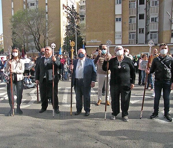 En la barriada Sevillana de los Príncipes, se celebró con gran fervor la salida de Ntro. Padre Jesús de la Caridad en su Tercera Caída - 2, Foto 2