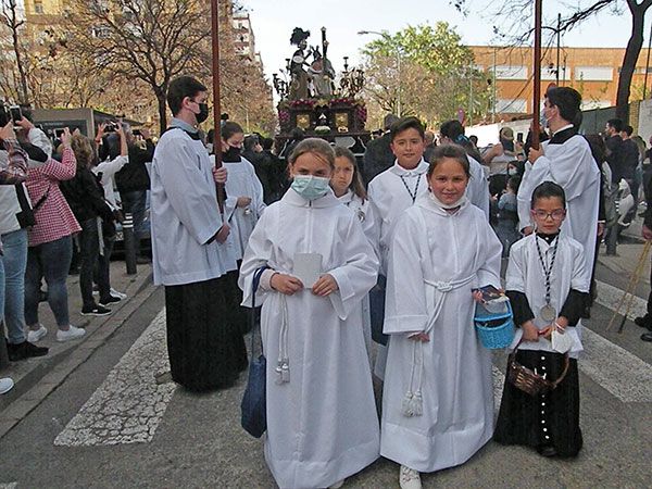 En la barriada Sevillana de los Príncipes, se celebró con gran fervor la salida de Ntro. Padre Jesús de la Caridad en su Tercera Caída - 3, Foto 3