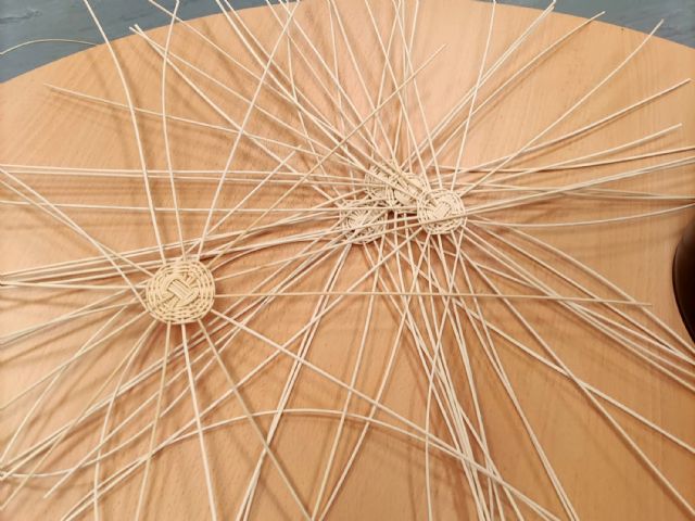 La Concejalía de Servicios Sociales imparte un taller gratuito de cestería en el centro vecinal de Los Vicentes - 2, Foto 2