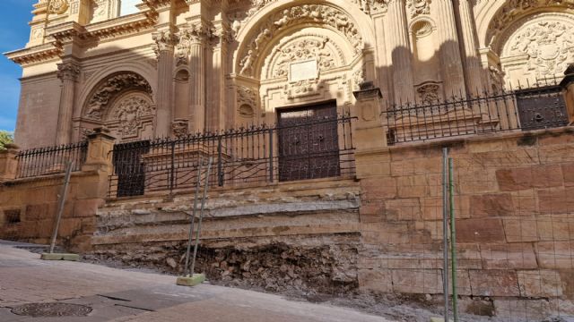 El PSOE pide explicaciones a Fulgencio sobre los bloques de hormigón instalados en los extremos del Puente de la Torta - 1, Foto 1