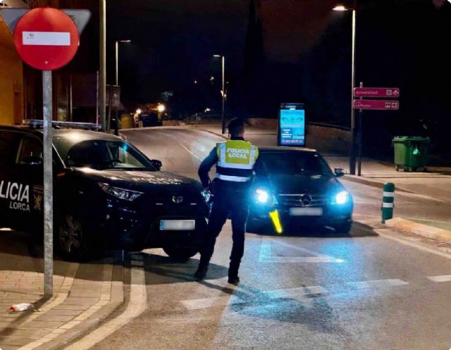 La Policía Local de Lorca detiene a un individuo sobre el que pesaba una orden judicial en vigor - 2, Foto 2