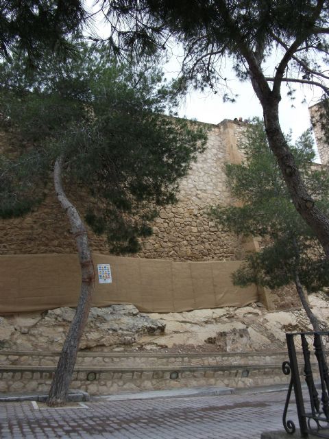 Comienzan las obras de restauración de las murallas del Castillo de Caravaca gracias al Ministerio de Fomento - 1, Foto 1