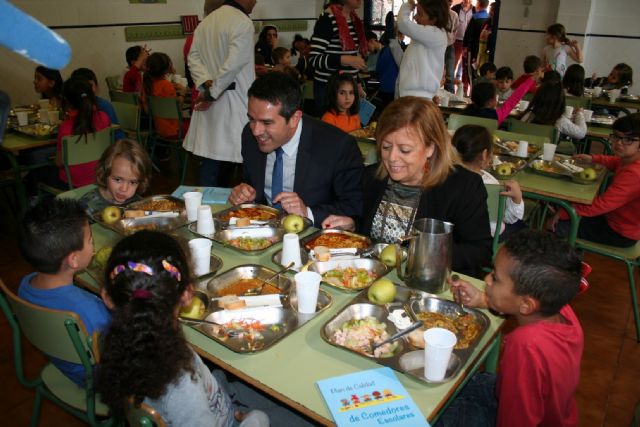 Educación presenta en Alcantarilla, en el Colegio Jacinto Benavente, el Plan de Calidad de Comedores Escolares - 4, Foto 4