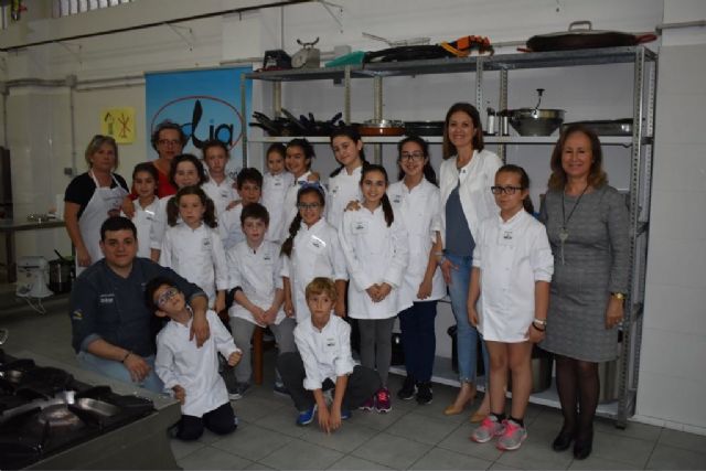 ADIA inicia su curso de cocina con talleres adultos e infantiles impartidos por Juan Francisco Paredes, chef del restaurante El Refugio - 2, Foto 2
